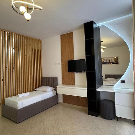 Eden Hotel Shëngjin 外观 照片